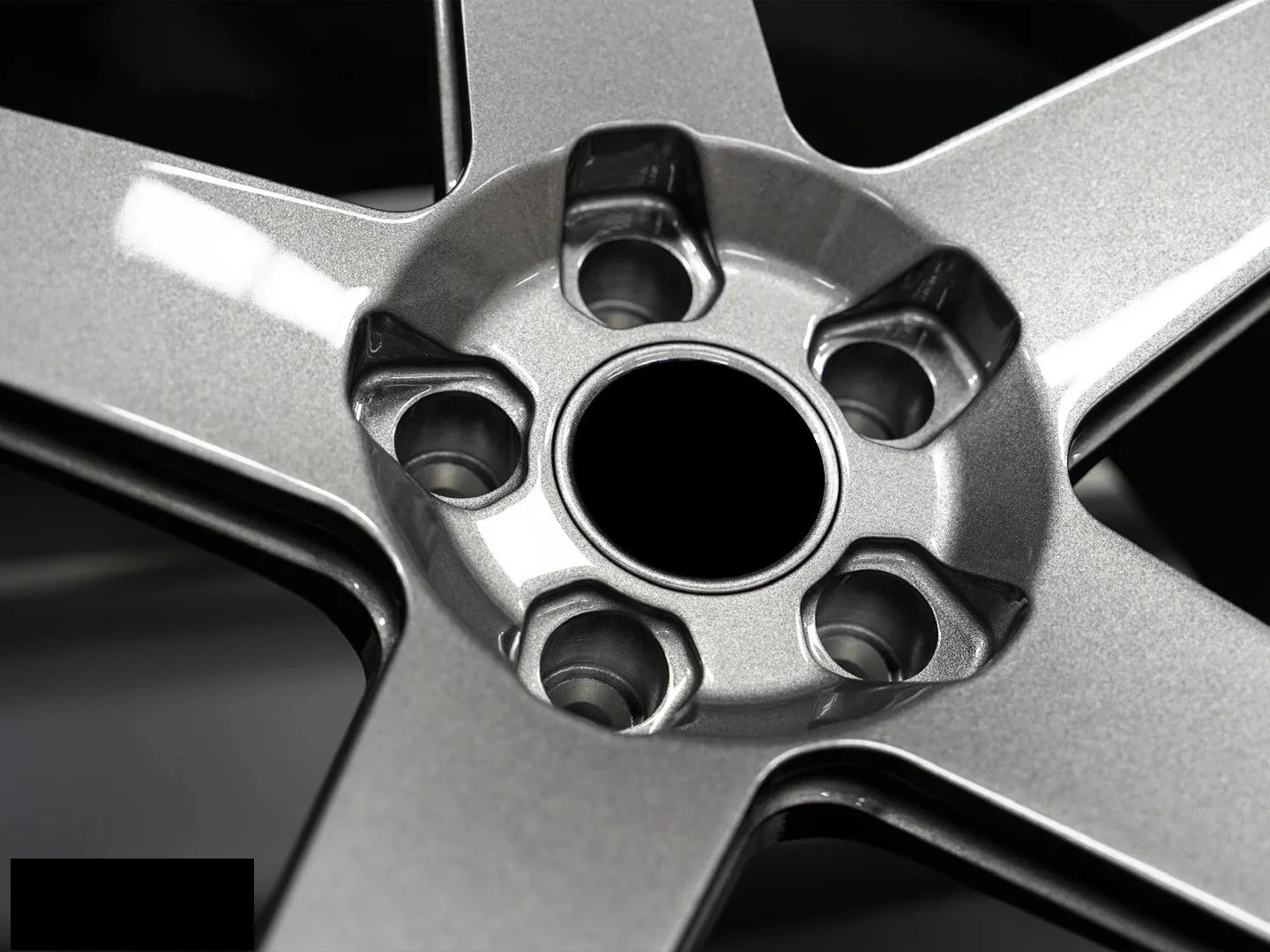 18 - 23 Inch Custom Gesmede Velgen 6061 - T6 – Premium Alloy - Unique Domestic Automotive